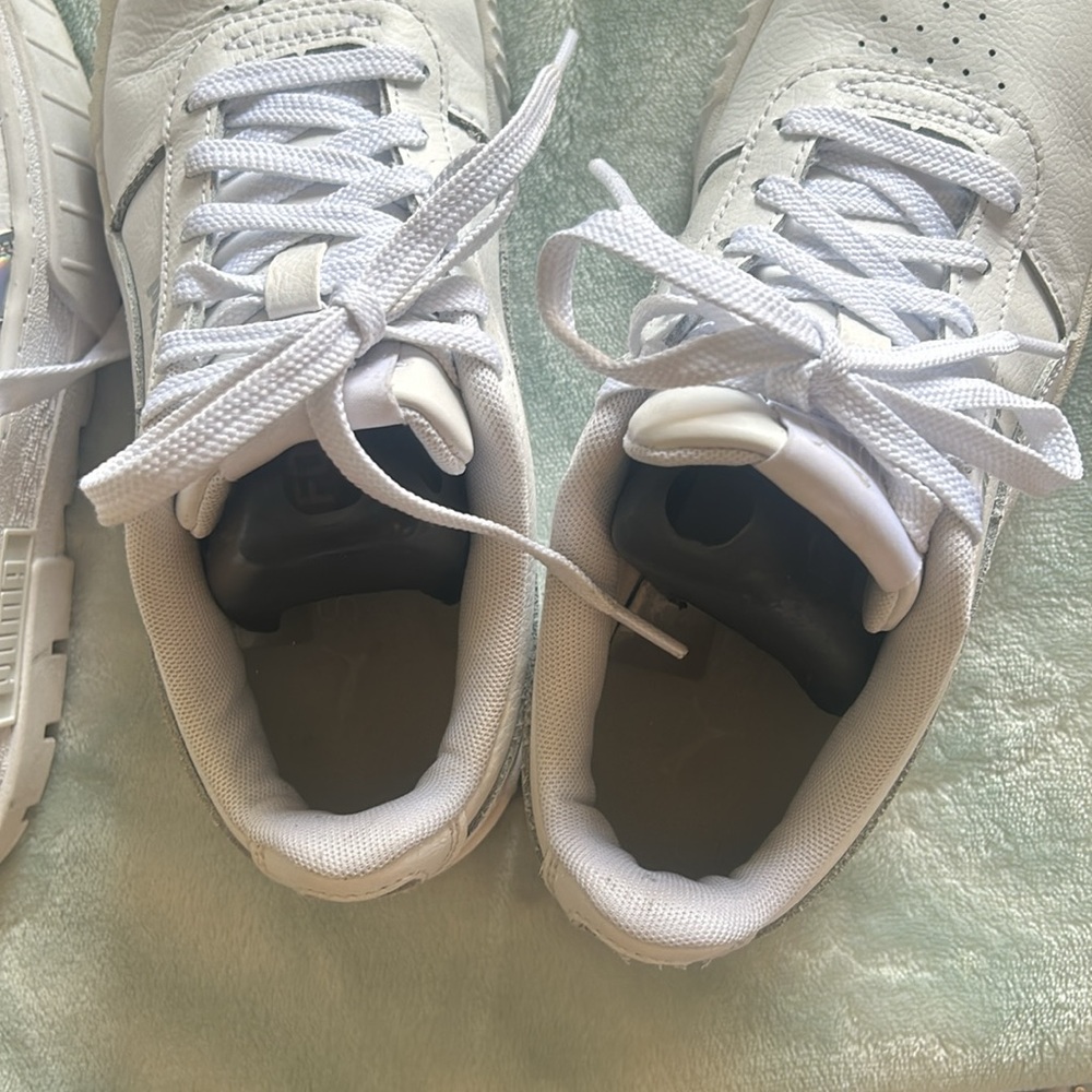 White and silver puma shoes 2 pair size 3 - Picture 5 of 5